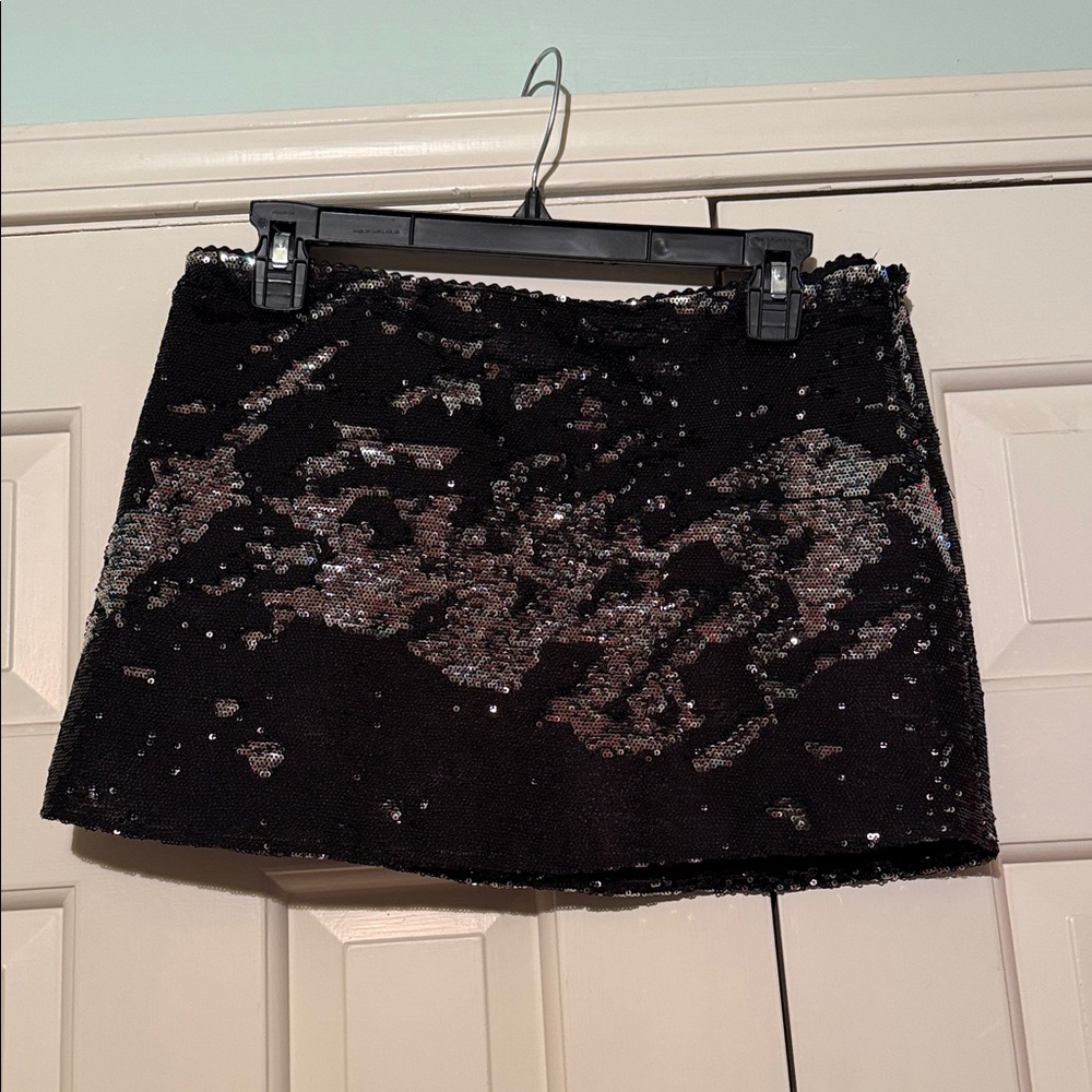 Elegant Black Sequin Mini Skirt